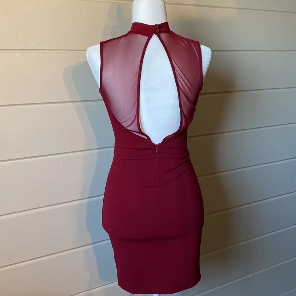 Blanc Halter Keyhole Dress Size Small - Picture 6 of 11
